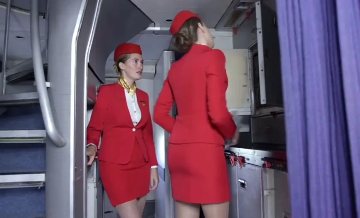 《法国空姐2019(多塞尔航空)》资源下载-高清完整版在线观看-法国空姐免费观看全集