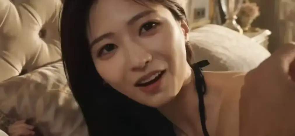 《B中爱情故事》黄豆AI短剧全集完整版免费观看-悸动篇高清4K无删减百度网盘一键转存-VS影院纯净无广告看B中爱情故事